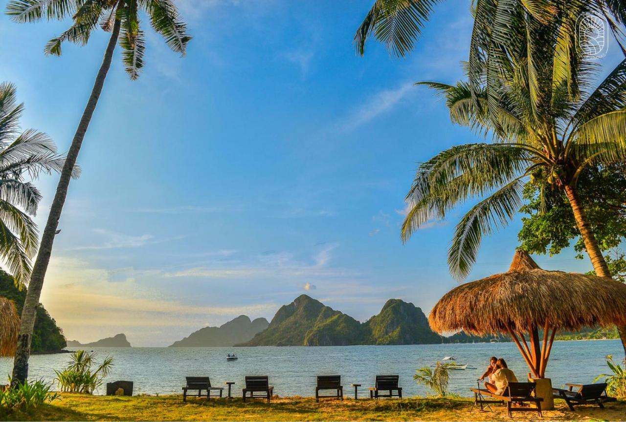 Sunset At Las Cabanas El Nido Esterno foto